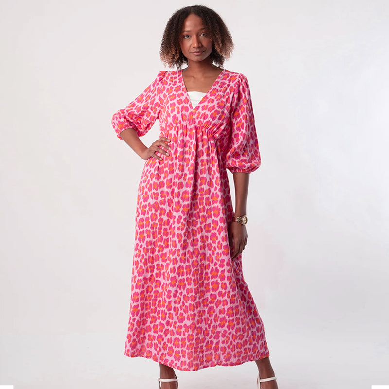Vestido de mujer con cuello en V y estampado